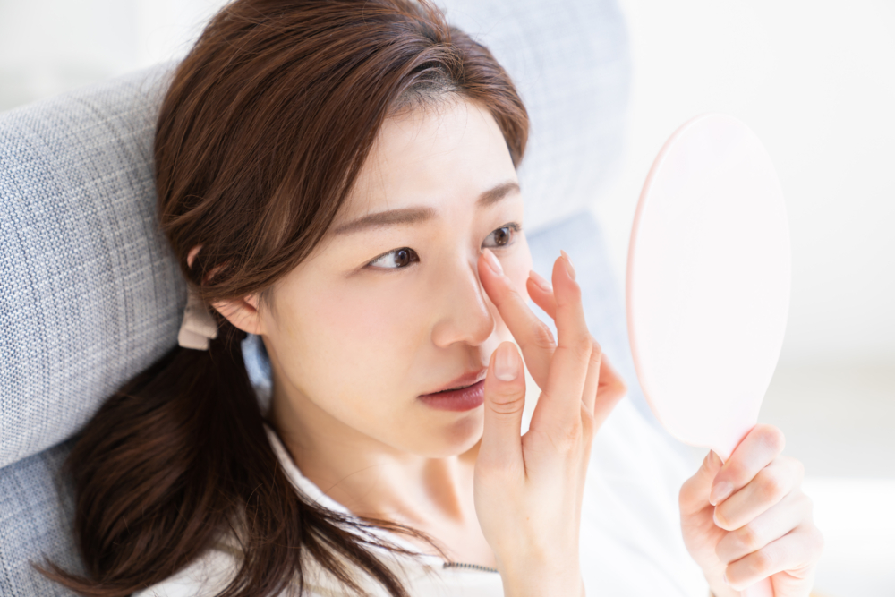 黑頭粉刺不但影響素顏狀態，更會影響妝感，導致底妝不服貼、卡粉或脫妝。