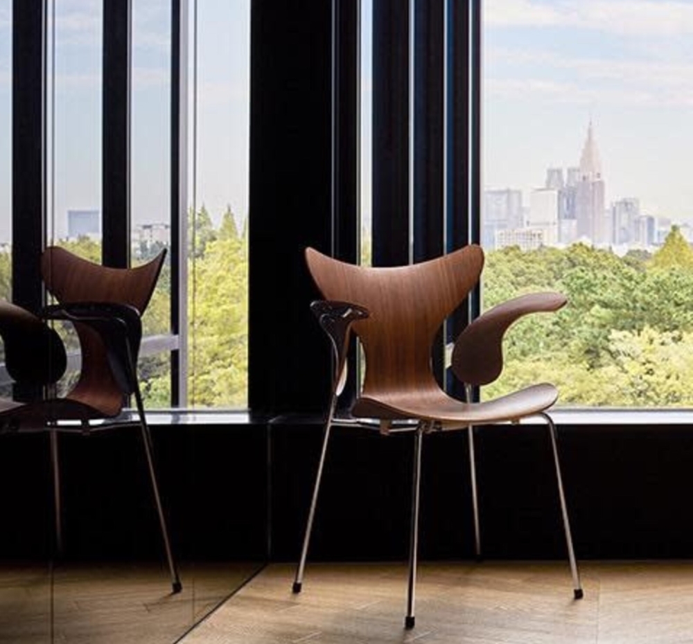 Lily Chair