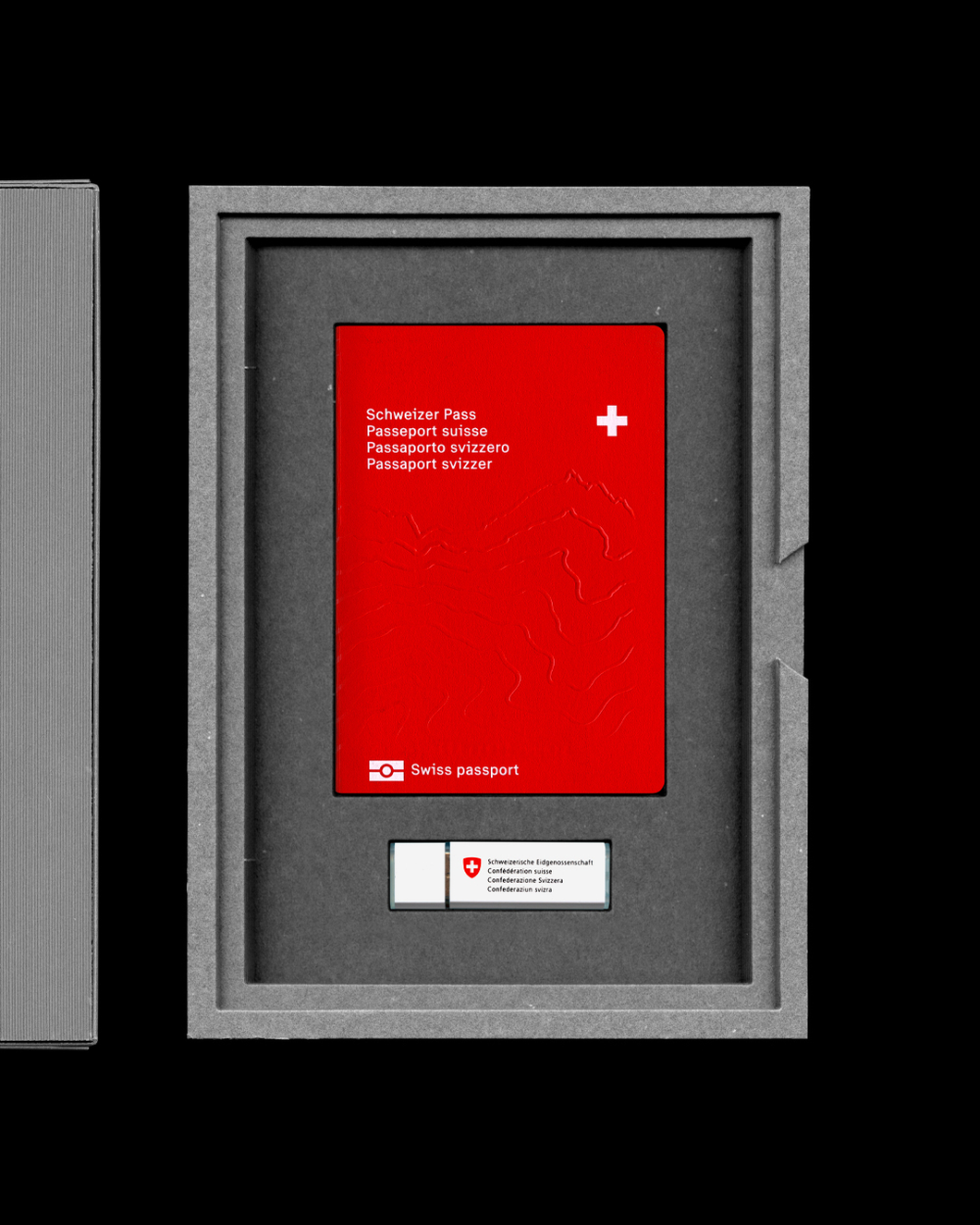 這樣的設計不僅是一個國家護照的身份象徵,也是在展現瑞士自然特色