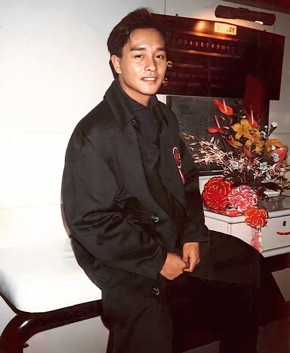 張國榮不是普通明星，他是80、90年代的記憶，是華人文化裡的一個標誌