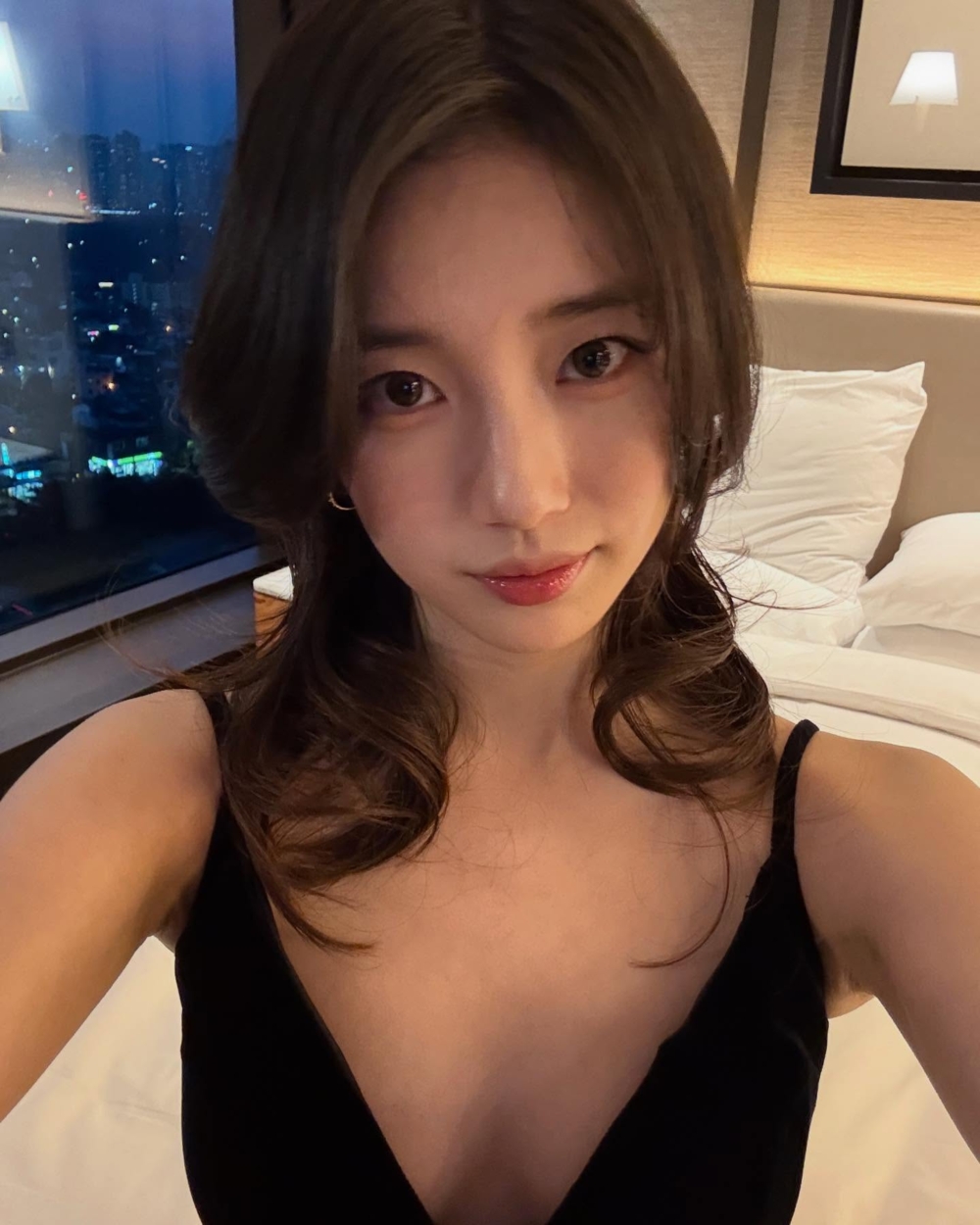 2025韓星「復古浪漫風大波浪」範本：秀智