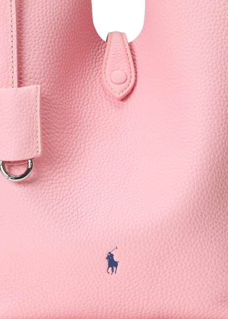 手袋頂部開口處有外部按扣皮革標籤