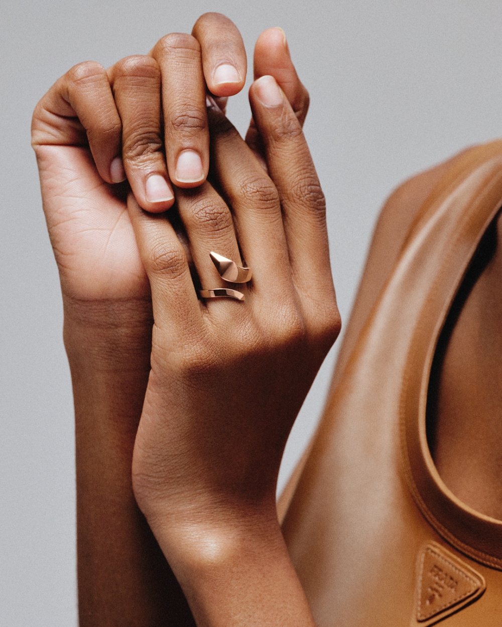 「Eternal Gold」的精美高級珠寶系列