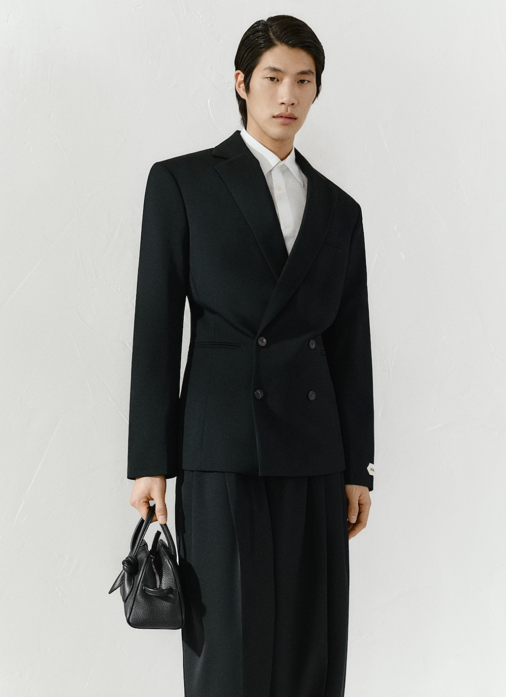 Jacquemus「Le Petit Turismo」保齡球包