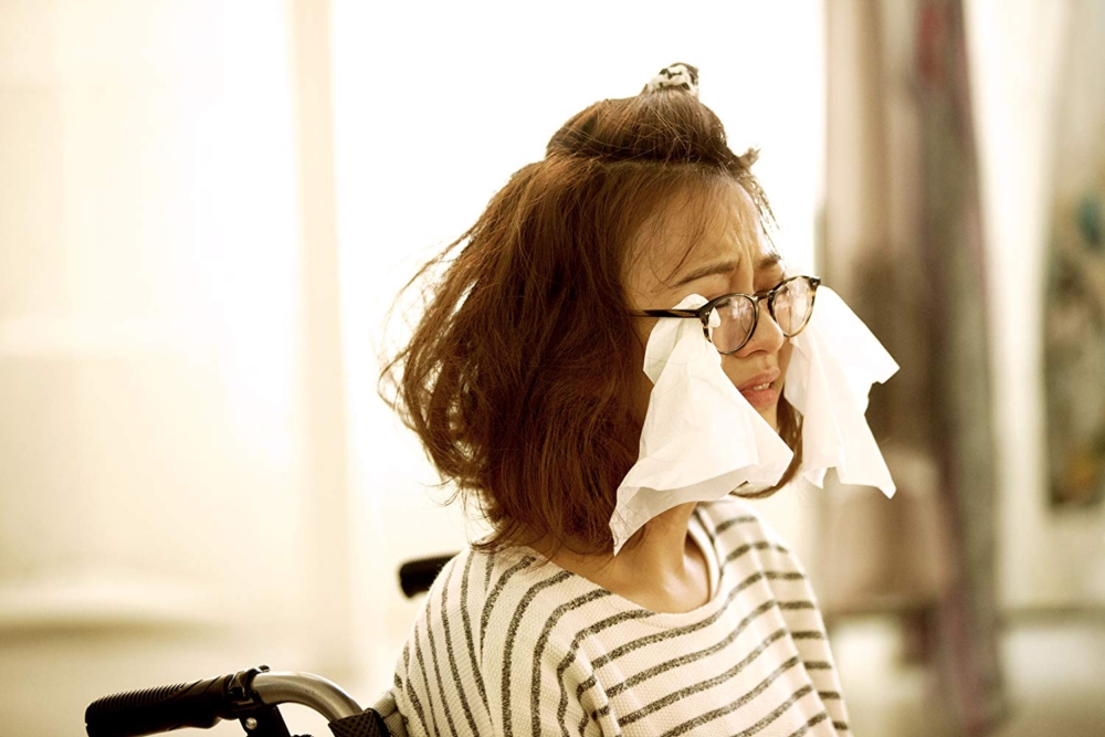 「斷崖式衰老」指的是皮膚狀態在短時間內突然變差，老化現象明顯加重，通常發生在35至40歲之間。