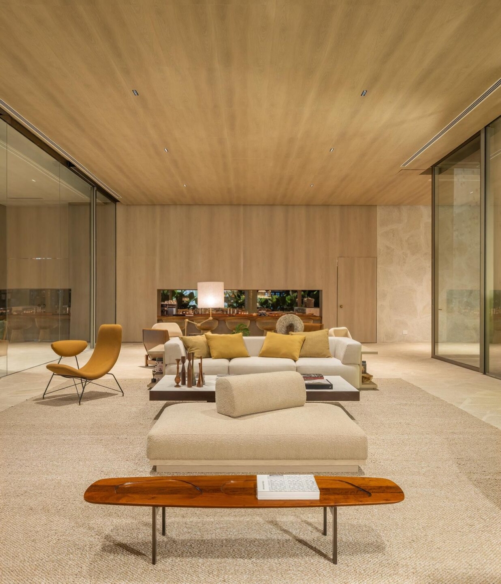 內外空間相互呼應，營造出時尚又時髦的酒店空間。