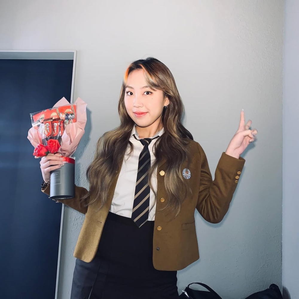 2002年出生於首爾的李泳知，年僅16歲就在2019年的《高等rapper 3》中脫穎而出