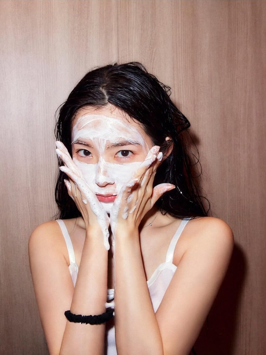 洗面是每天護膚的第一步,用錯洗面產品可能會讓皮膚變得乾燥、緊繃,所以選對洗面奶真的超重要!