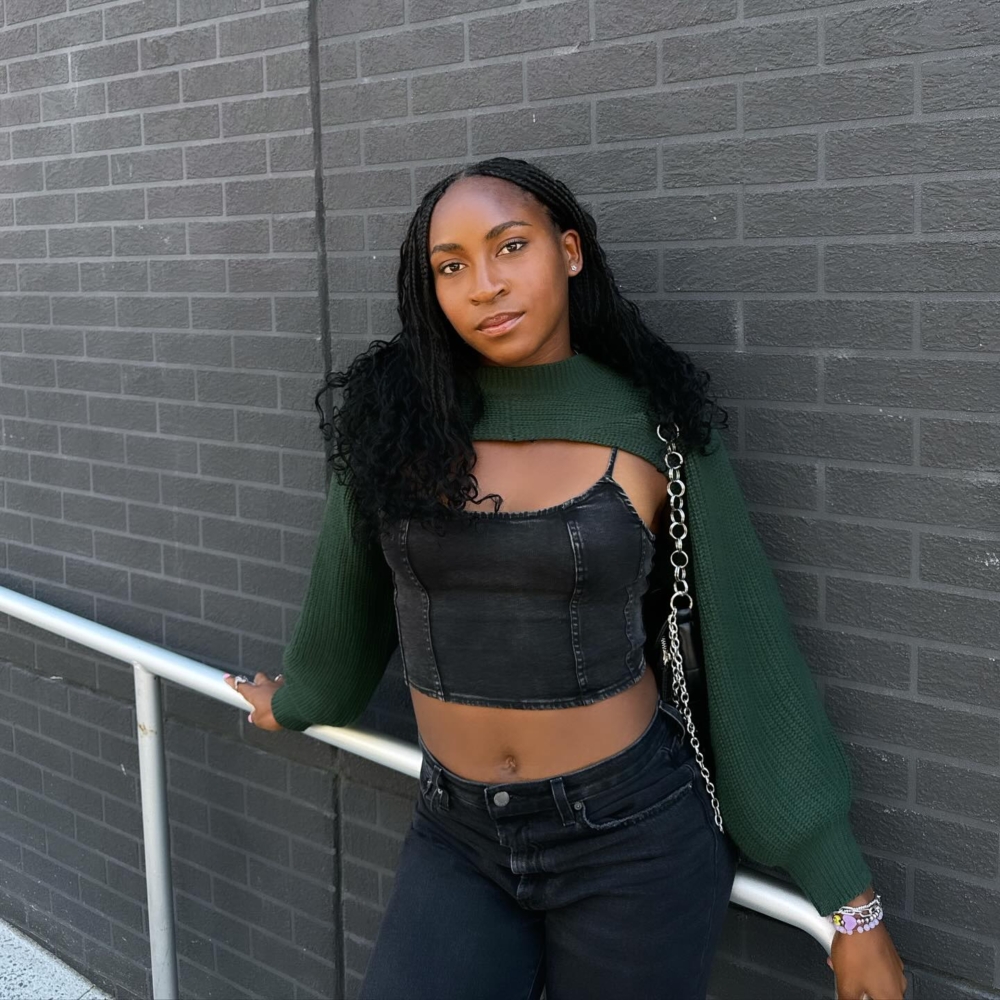 對時尚的熱情也反映在她的穿搭品味上