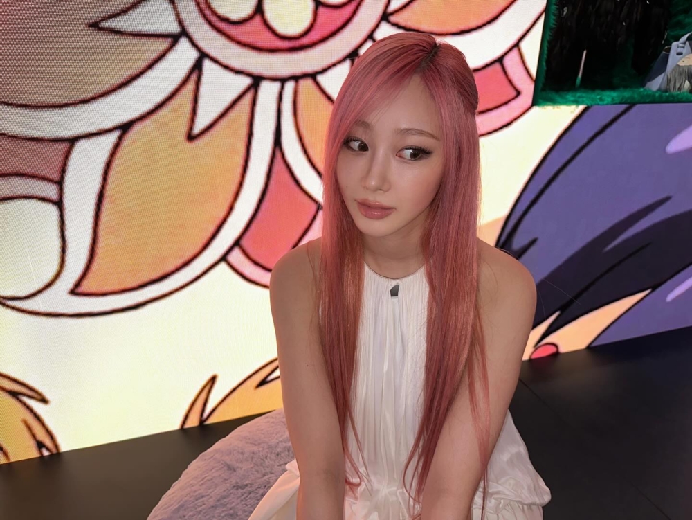 aespa Giselle莓果粉棕