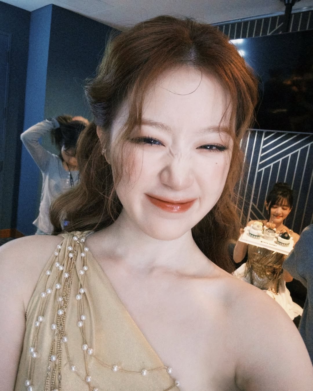 曬後不能立即敷美白面膜補救,因為當下的皮膚超敏感,水分流失嚴重,馬上用美白產品可能更刺激!