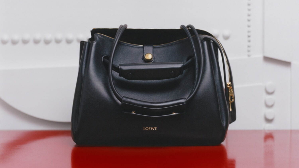  LOEWE 2025春夏系列推出全新女士包 Madrid包款