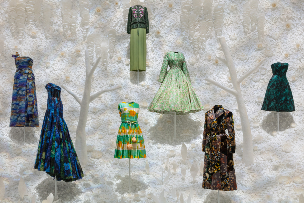 高級訂製服花園與韓紙藝術家Kim Hyun Joo 創作