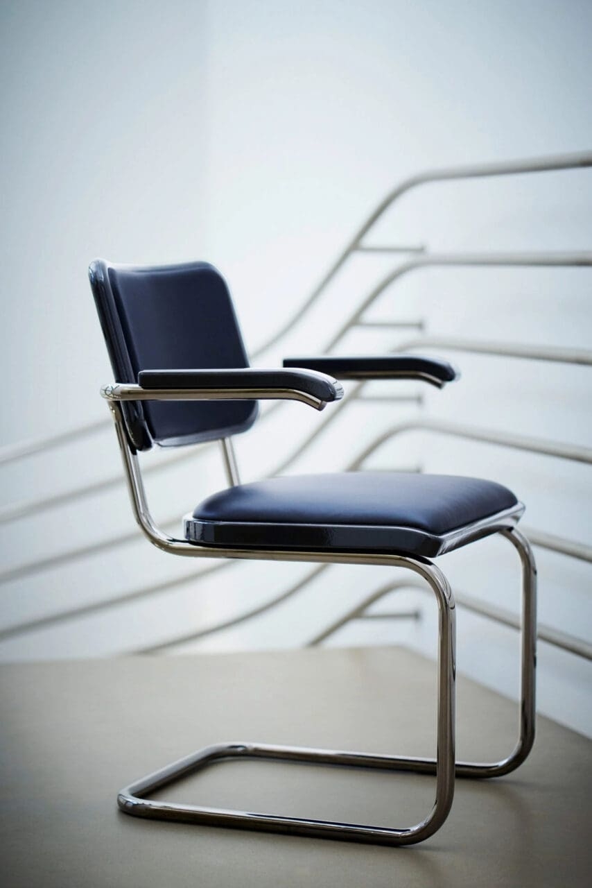 Jil Sander在米蘭設計週推出了 JS Thonet 系列