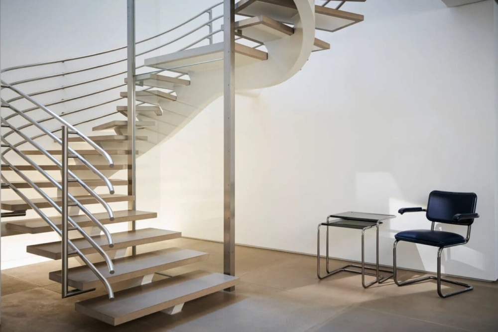 Jil Sander在米蘭設計週推出了 JS Thonet 系列