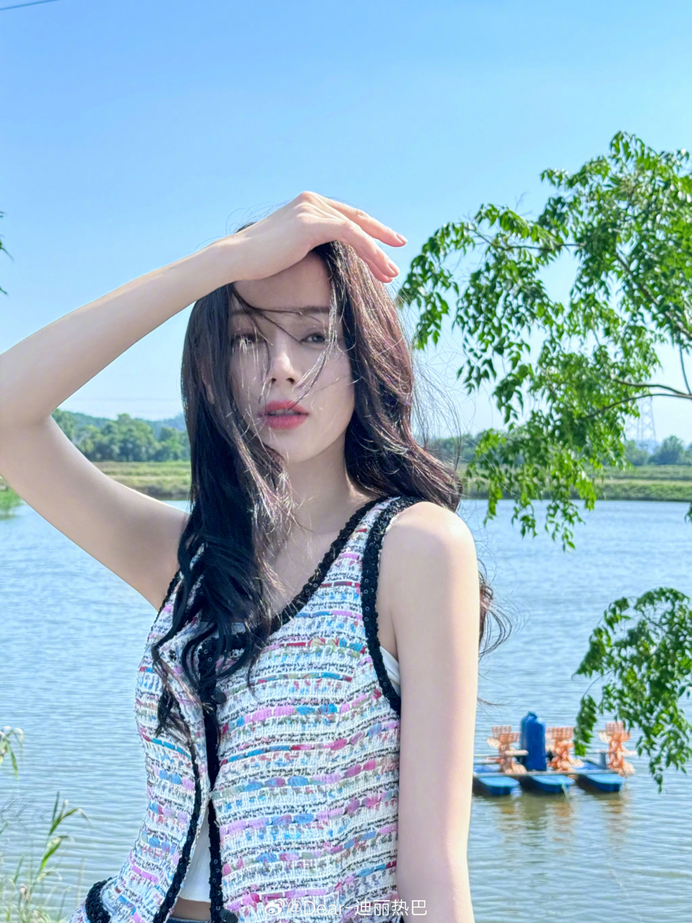 想要告別色斑痘印、暗沉蠟黃、膚色不均，可以考慮入手一支有效的美白精華！