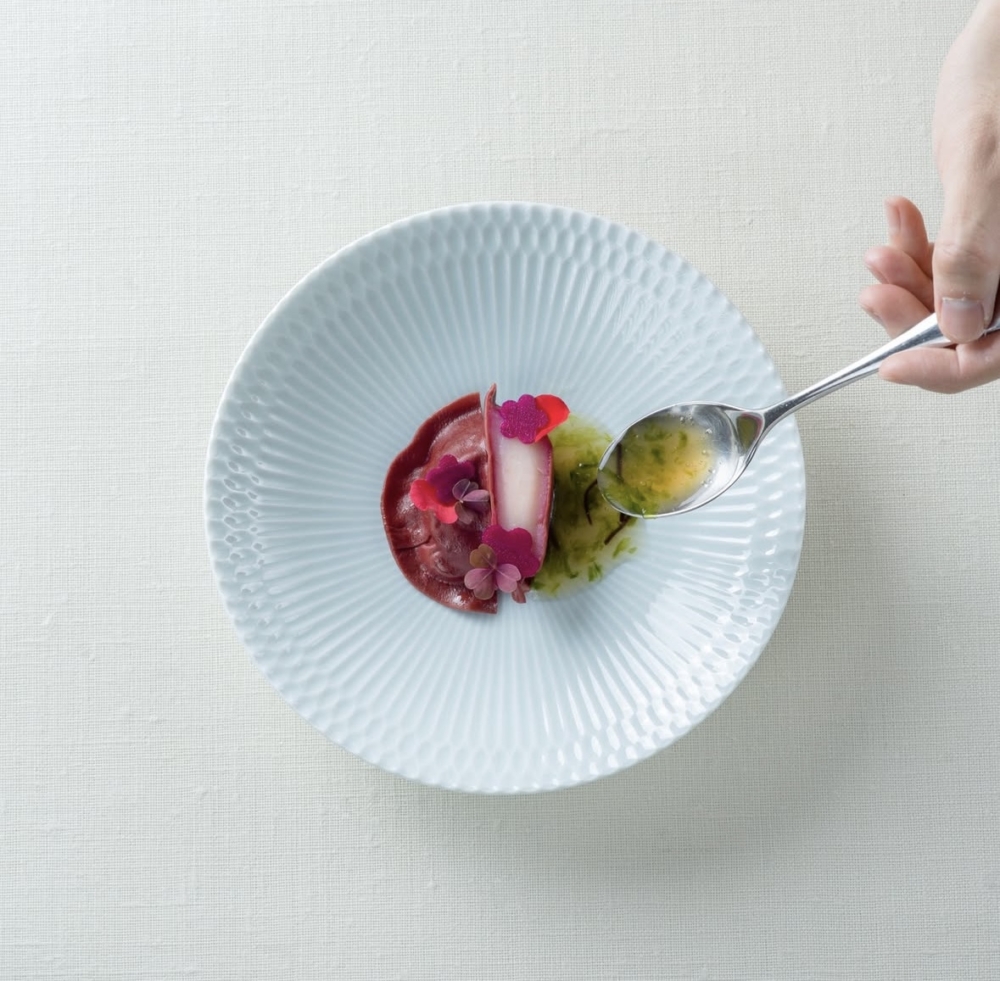 餐廳以法式x中式烹飪哲學製作一道道精緻的菜色。