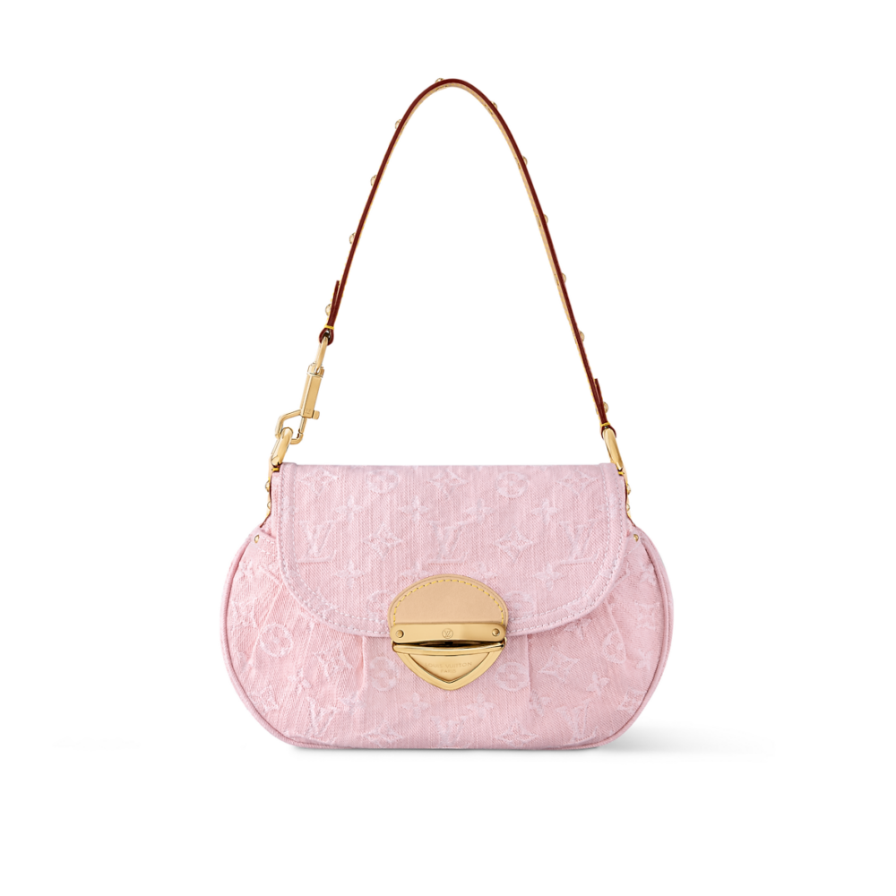 櫻花粉的色調展現出浪漫氣質。