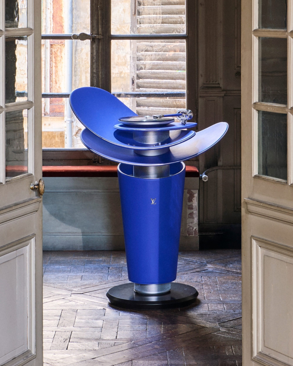 Louis Vuitton於米蘭的Palazzo Serbelloni(塞爾貝洛尼宮)展出其最新家居系列