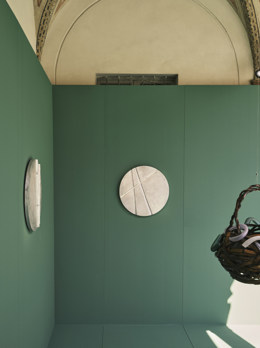 首爾藝術家 Sisan Lee 在作品《Engraved》中融入韓式美學