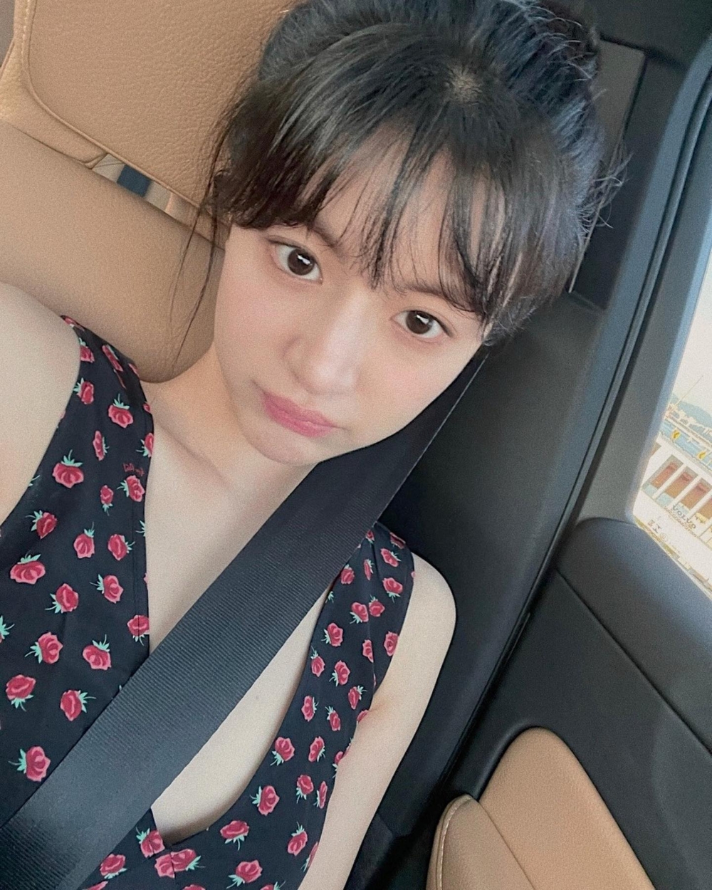 碎花背心很有春天氣息