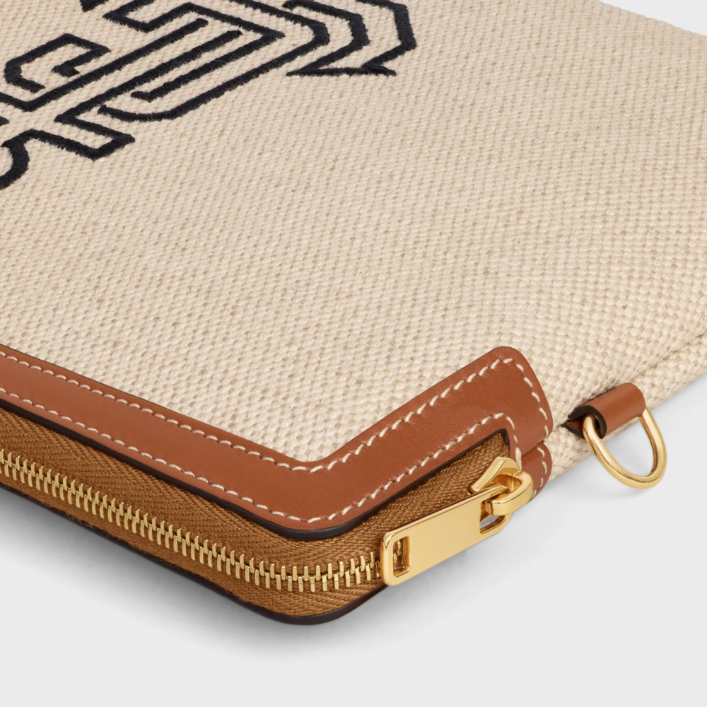 搭配可拆卸腕帶，簡單又實用的設計。