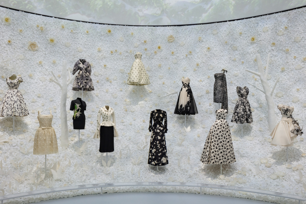 高級訂製服花園與韓紙藝術家Kim Hyun Joo 創作