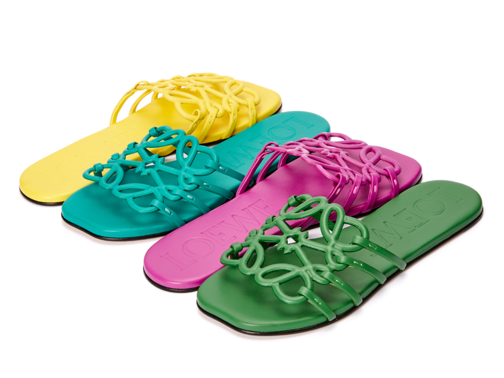 LOEWE 2025 Paula’s Ibiza系列