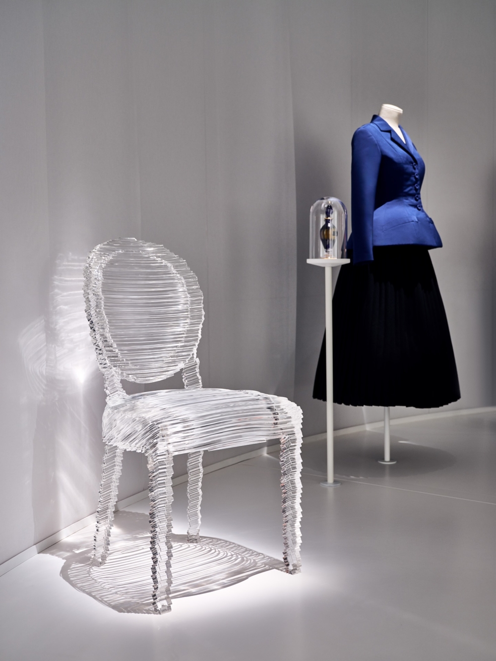 邀請日本設計師吉岡德仁創作