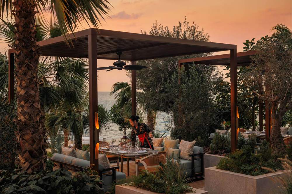 酒店匯聚了多達 11 間風格各異的餐廳和 4 間酒吧