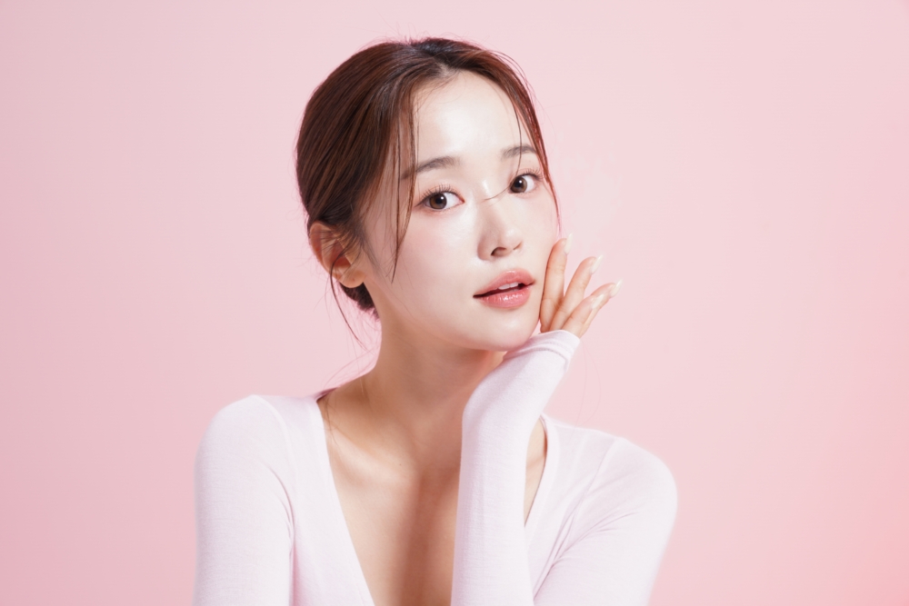 美白精華只針對黑色素，不會傷害皮膚結構，搭配保濕、防曬更安全。