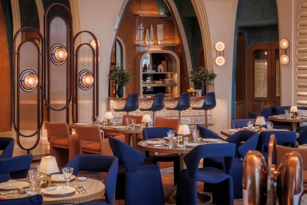 酒店匯聚了多達 11 間風格各異的餐廳和 4 間酒吧