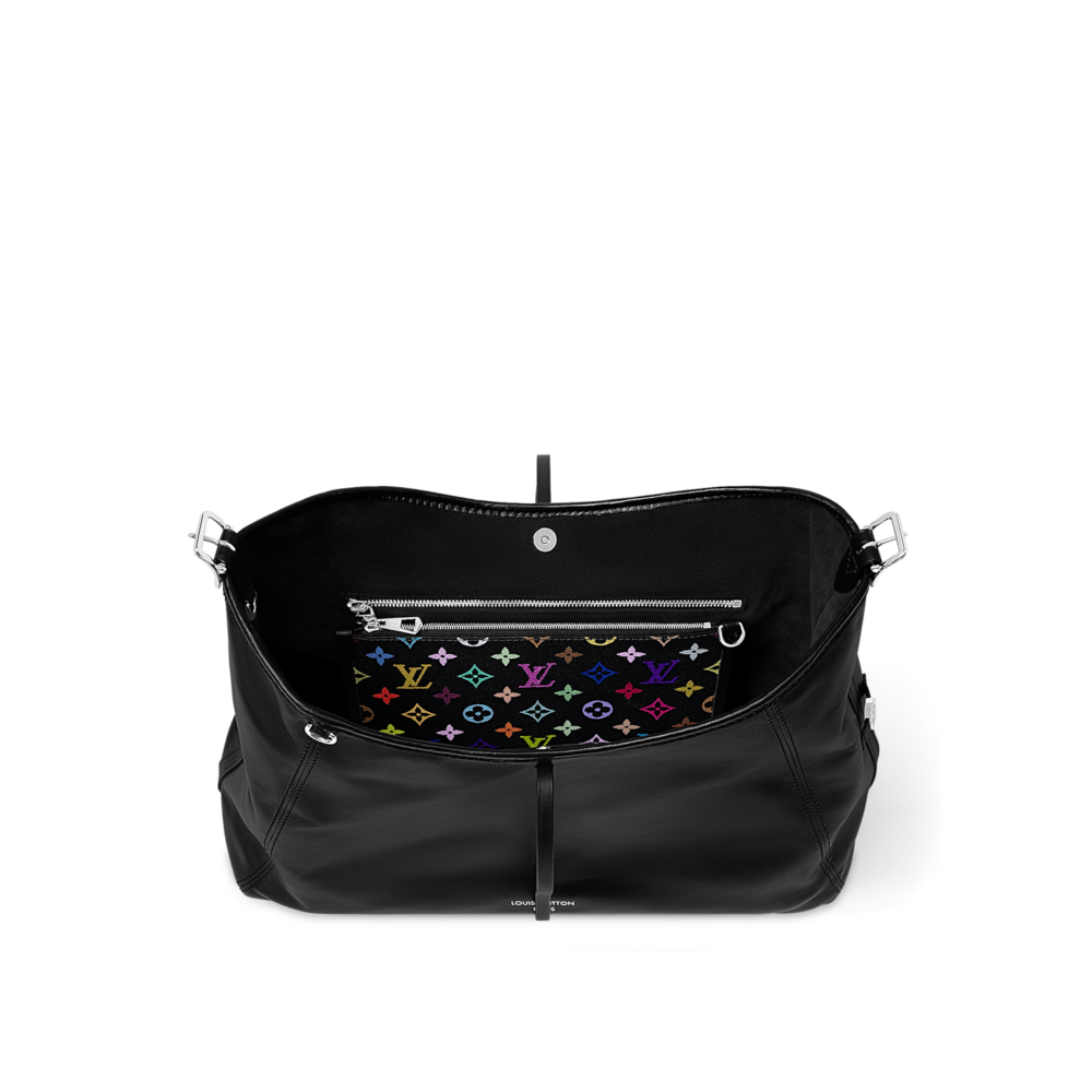 論是背帶上的彩色Monogram，還是內部收納袋的繽紛色系，都展現了獨特風格