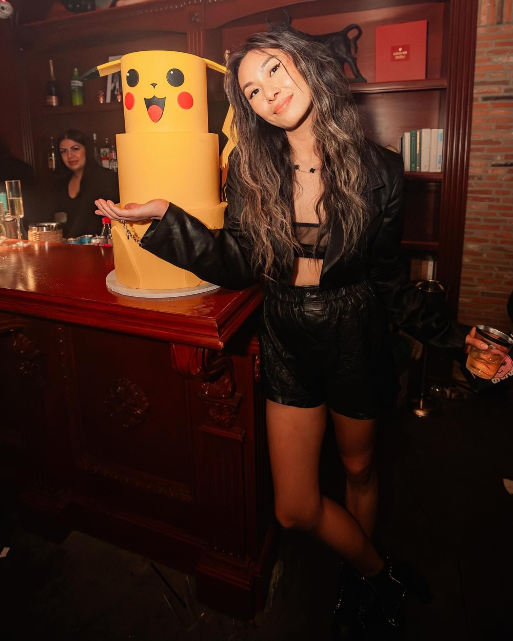 轉售持股成億萬富翁