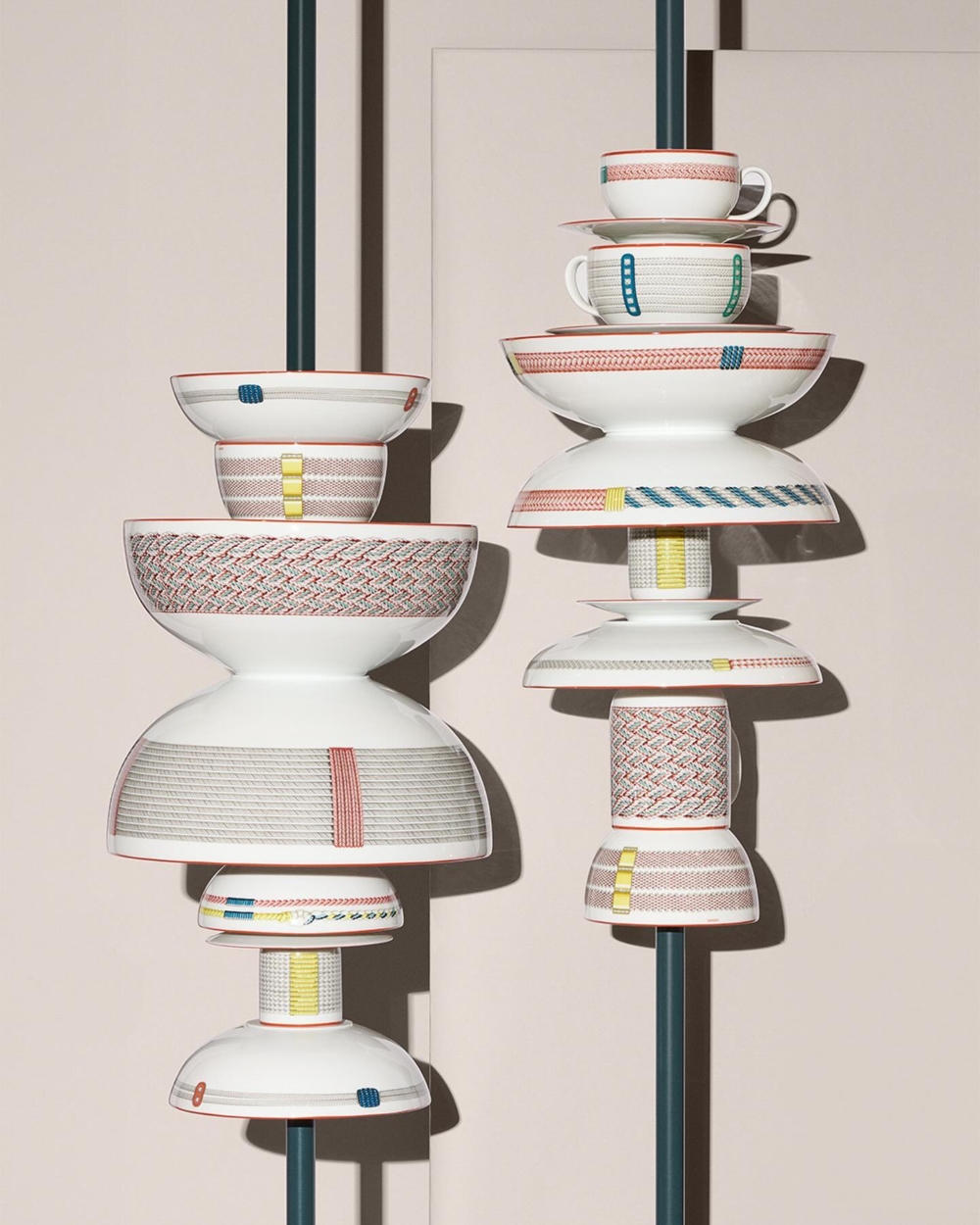 珠寶及瓷器系列的推出顯示品牌的創作實力和獨特價值