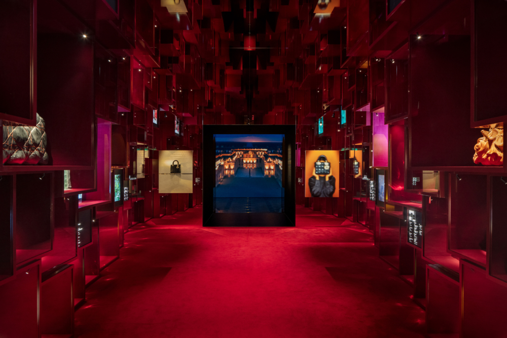 Lady Dior綻放韓國當代藝術