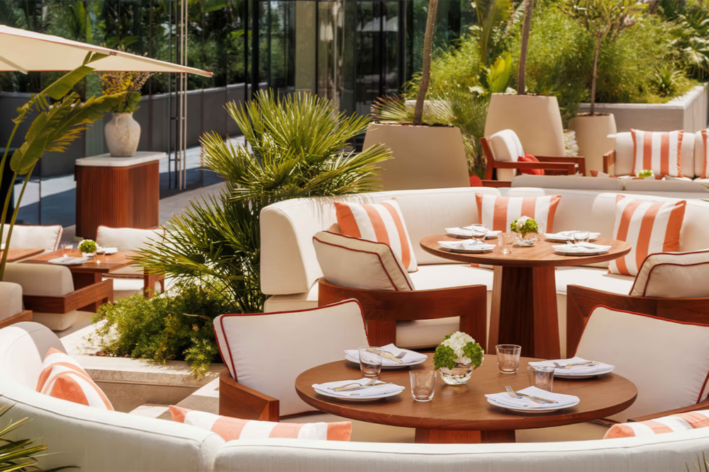 酒店匯聚了多達 11 間風格各異的餐廳和 4 間酒吧