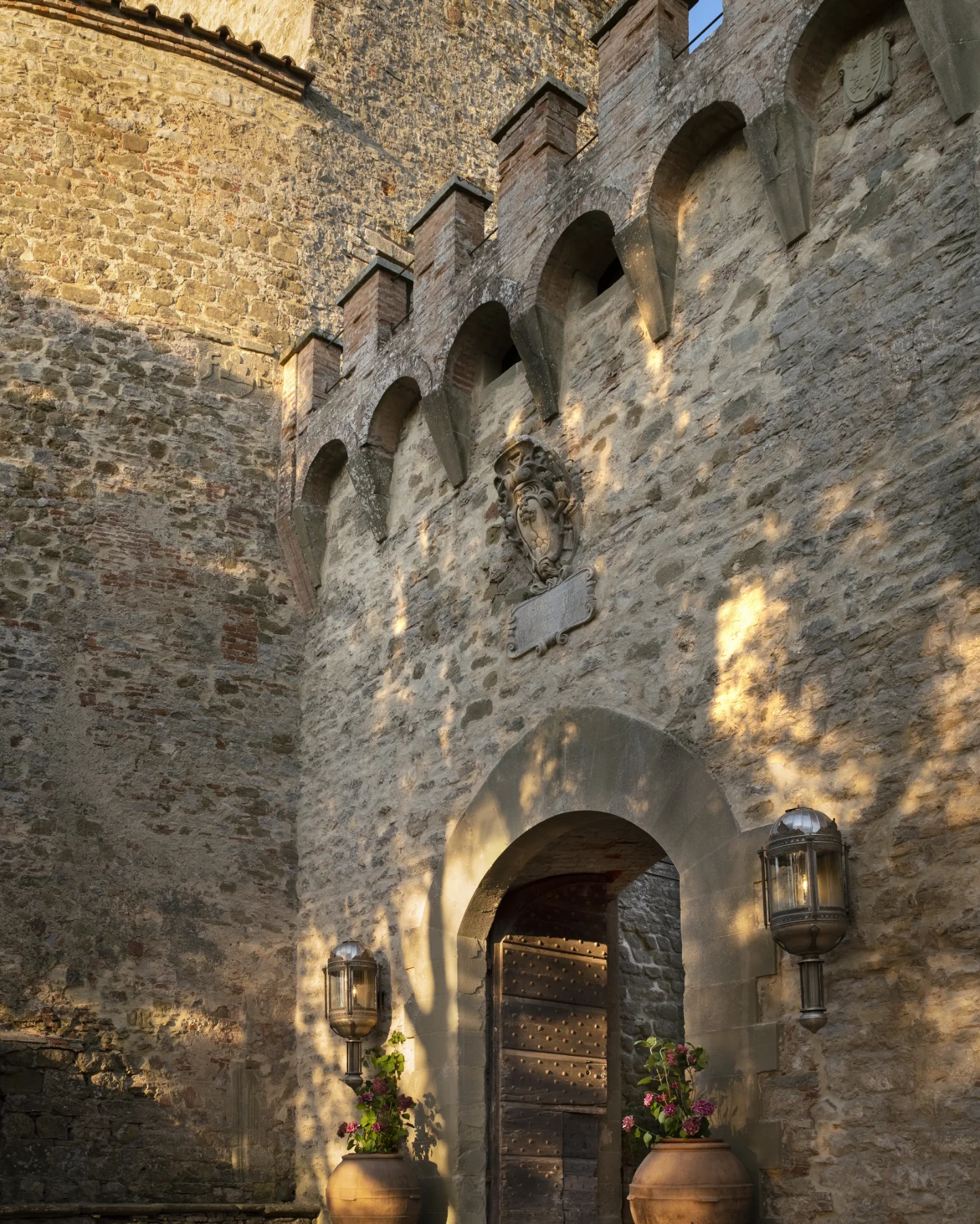 Reschio 城堡飯店保留了古堡原始的建築風貌