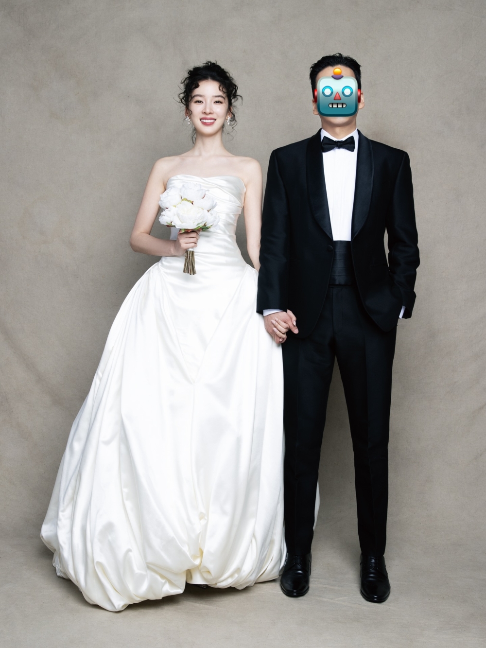 Irene 曾透過社群分享籌備婚禮及婚紗照拍攝花絮