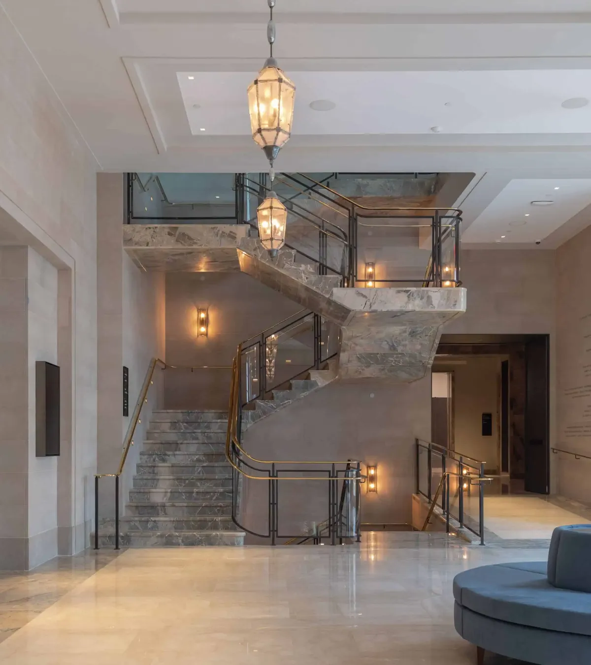 讓人恍若置身跨越世紀的華麗序曲