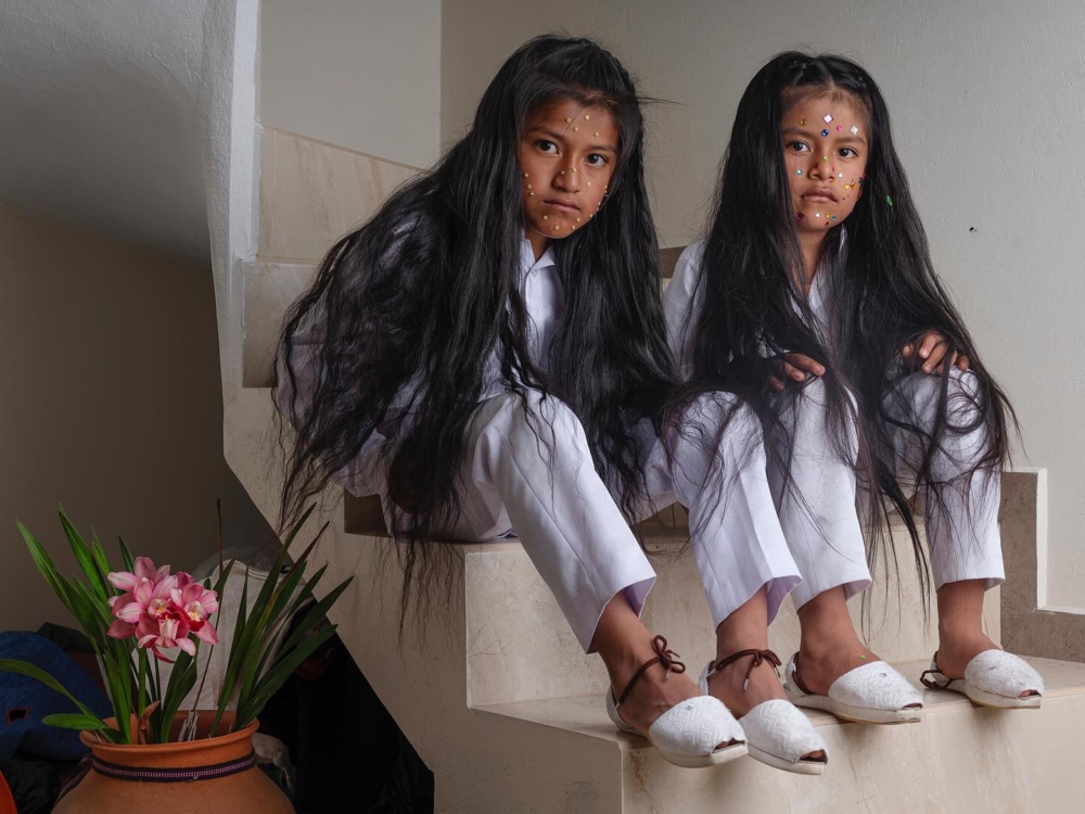 Werning 背著相機一路前行,為追隨長髮飛舞的蹤跡