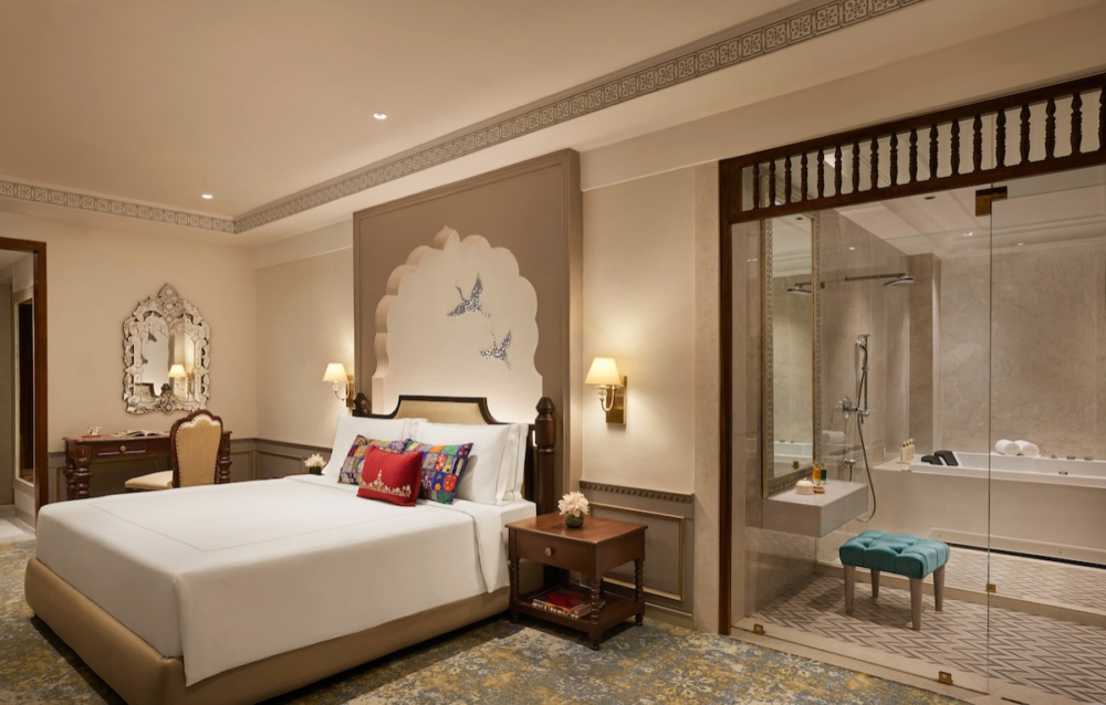 館內共設有150間客房與套房。