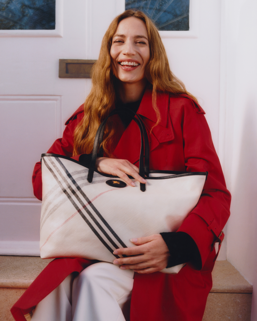 Burberry皂白色中型Highlands托特包