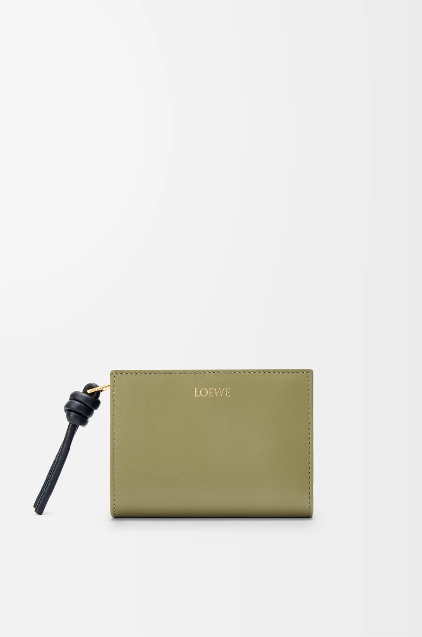Knot compact wallet