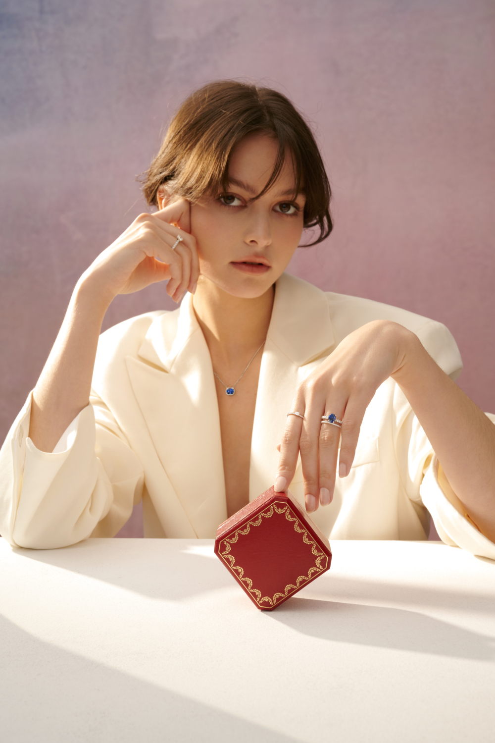 Cartier Destinée柏金藍寶石項鍊及1895系列單鑽戒指