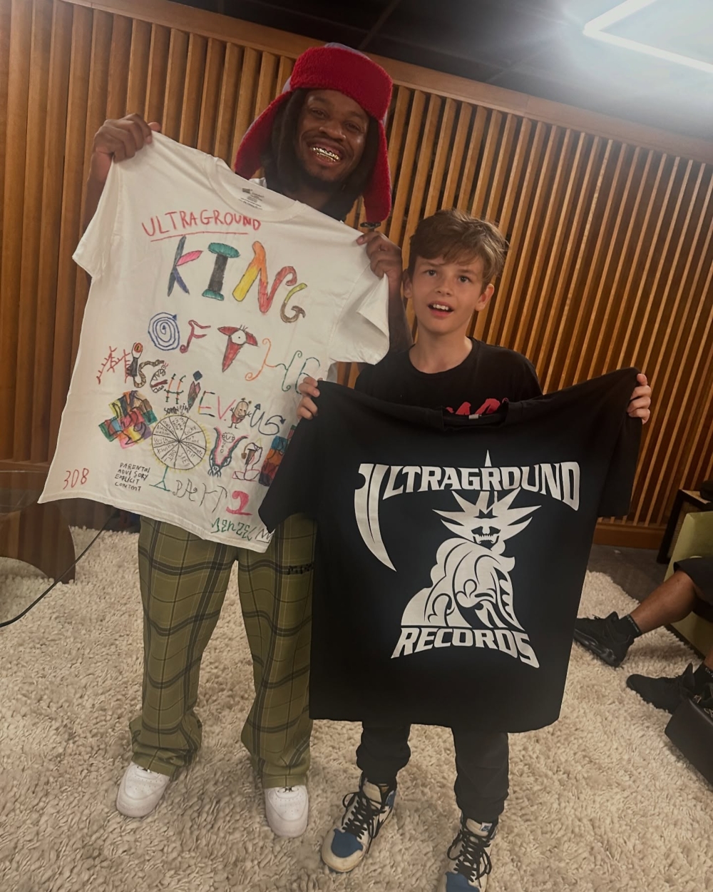 每一件T-Shirt都是Dylan Tierney獨一無二的贈禮