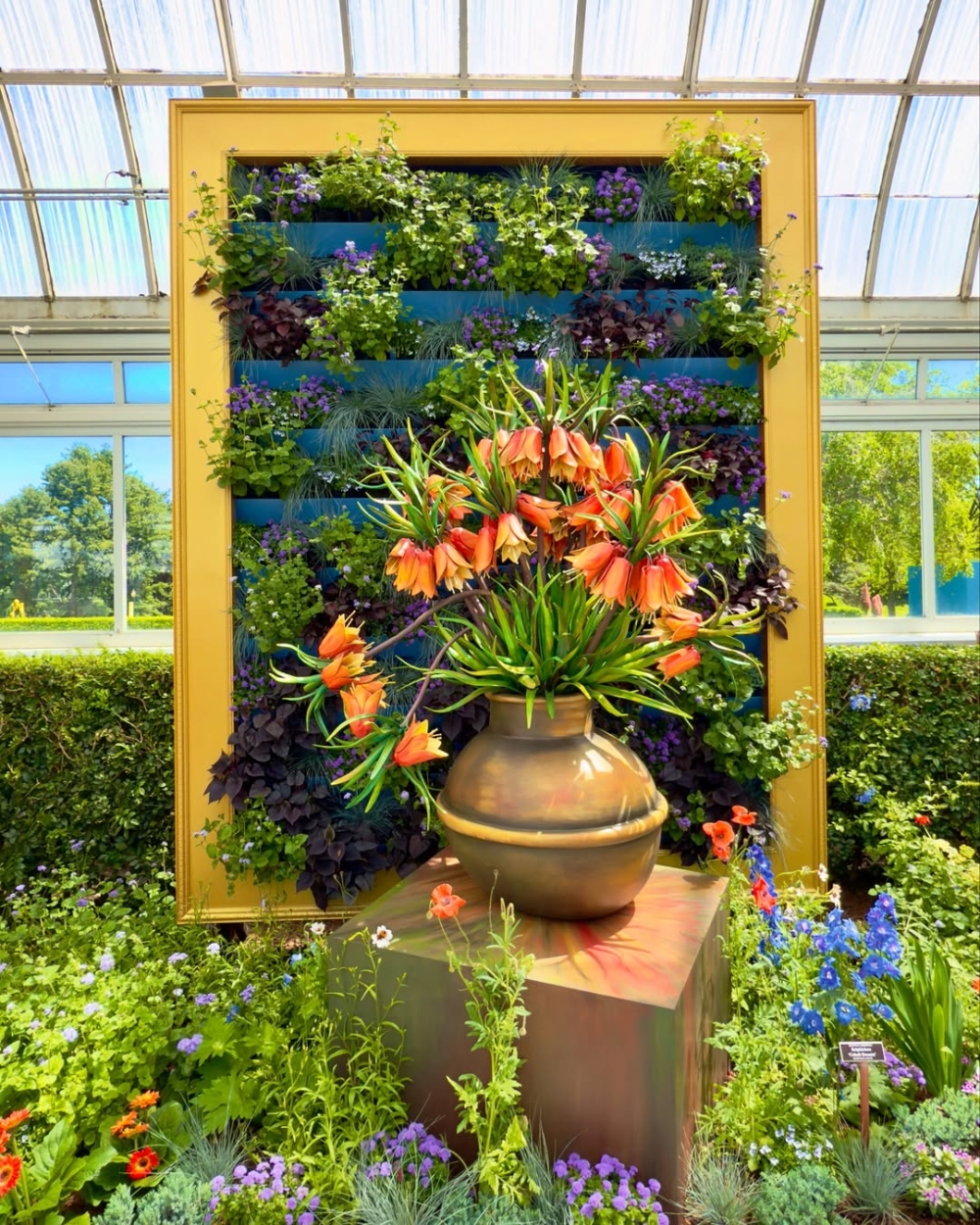 由堪薩斯城雕塑家 Amie J. Jacobsen 將梵高的繪畫化為真實的雕塑，