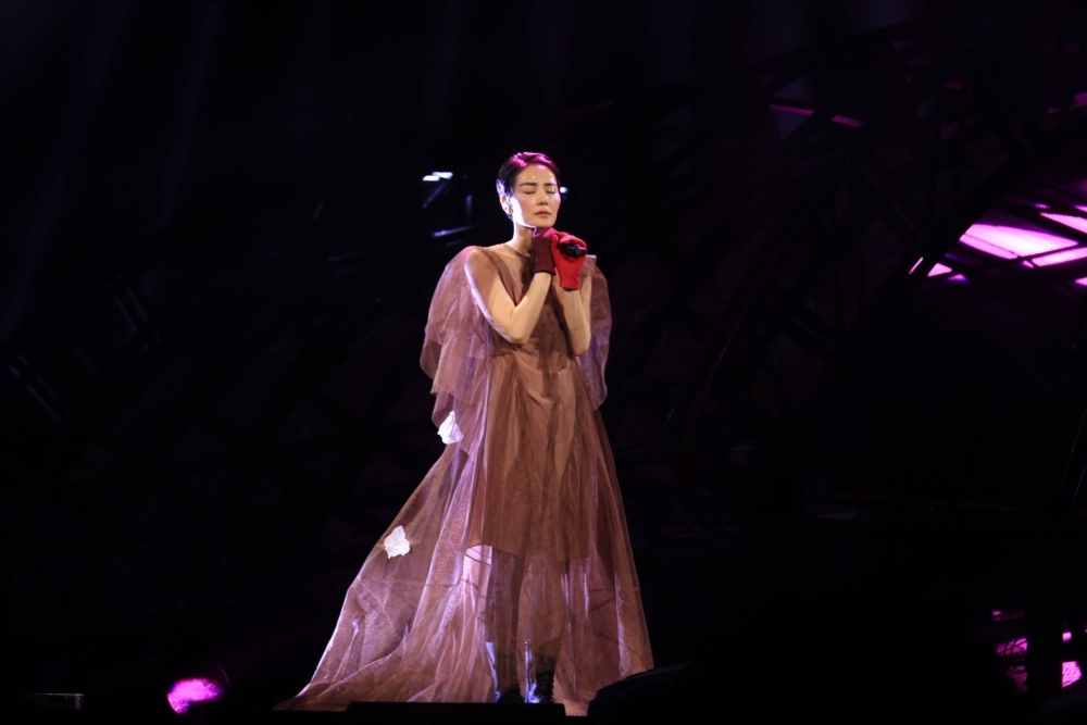 在這片星空下，我們聆聽著王菲的歌聲，感受著她帶來的藝術魅力