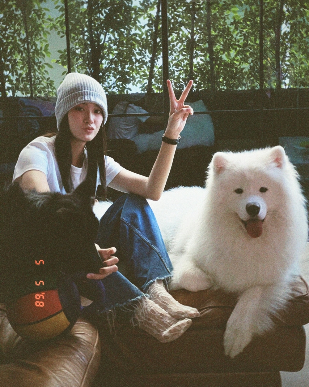 Namtan 不只在戲劇中為多元群體發聲，她也以自己的方式，為「真實自我」樹立了典範