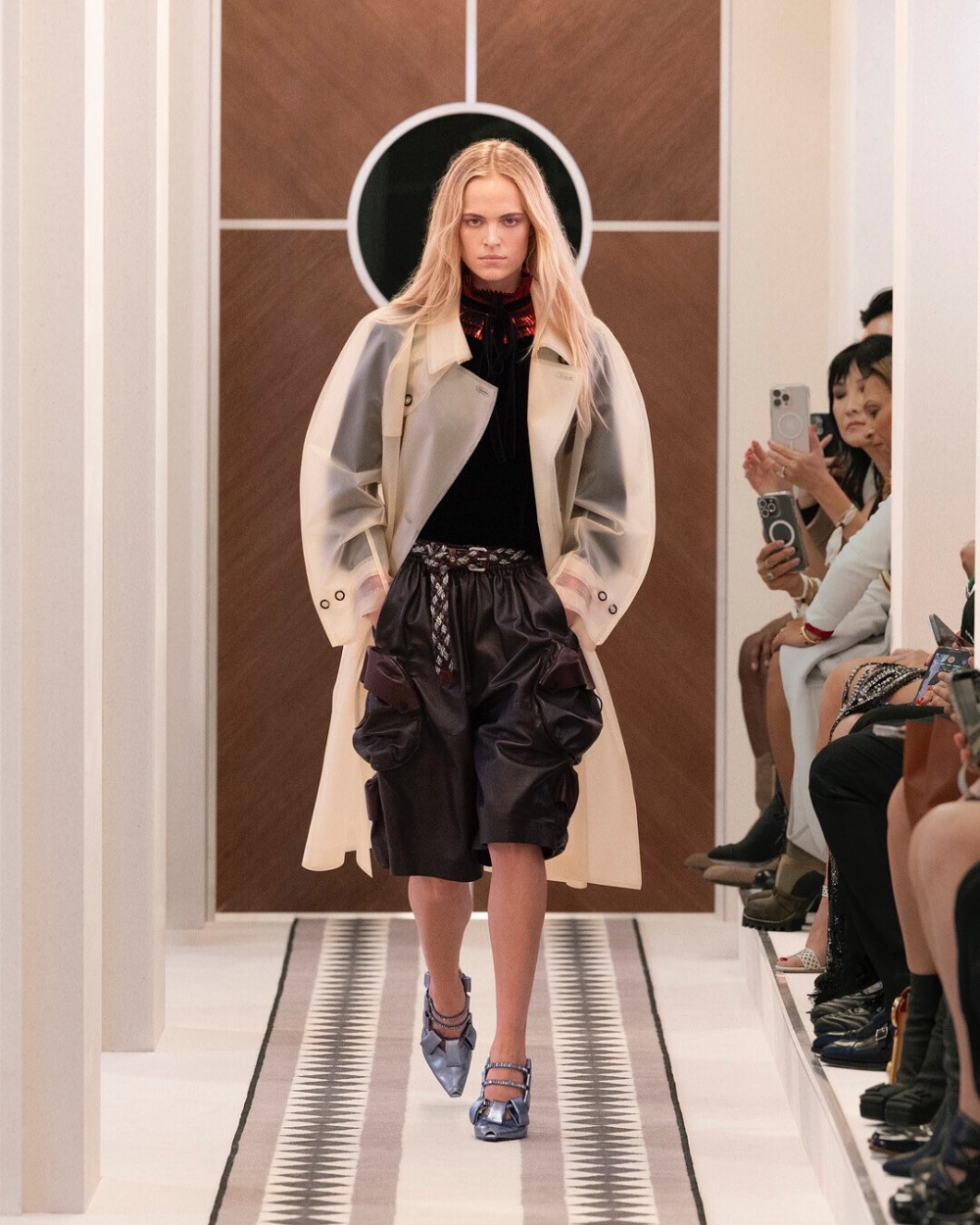 奢侈品的未來不再只是靠大logo與名人帶貨，而是得提供故事、價值觀與個人連結